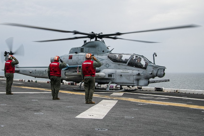 Helikopterekkel fizet a háború eszkalációjáért Pozsonynak Washington