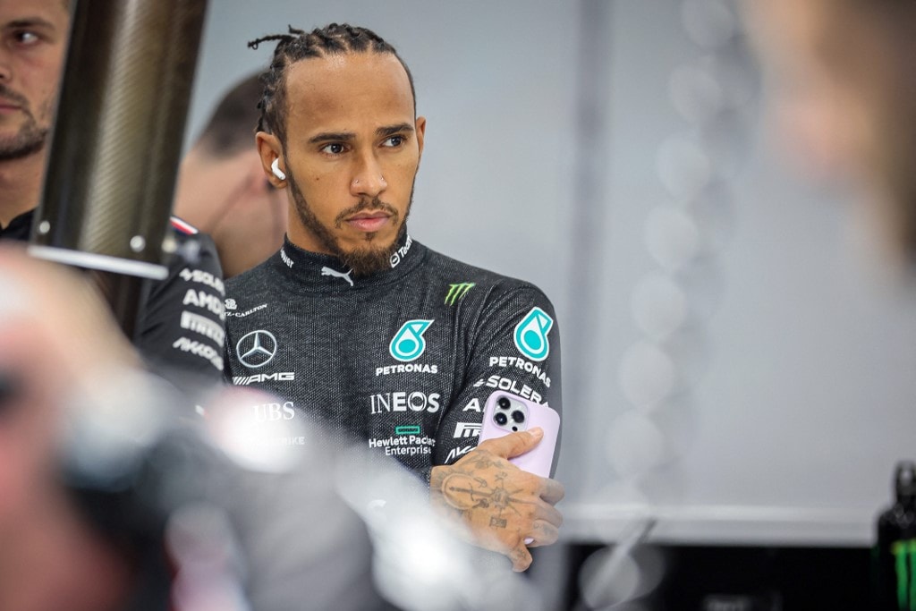 Hamilton nem akarja elhagyni a Mercedest