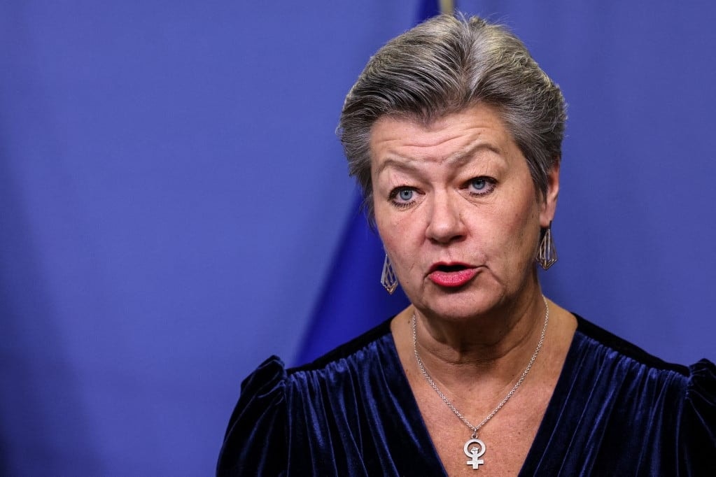 Uniós biztos: Meg kell teremteni a bevándorlás legális lehetőségeit