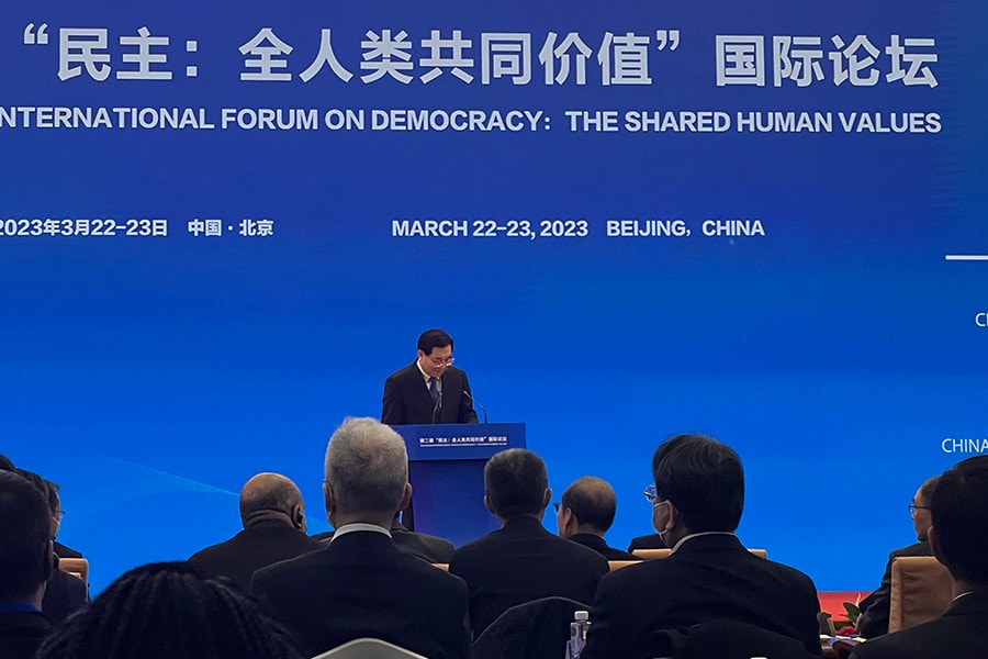 Kínából jelenti munkatársunk: Második Nemzetközi Demokrácia Fórum Pekingben