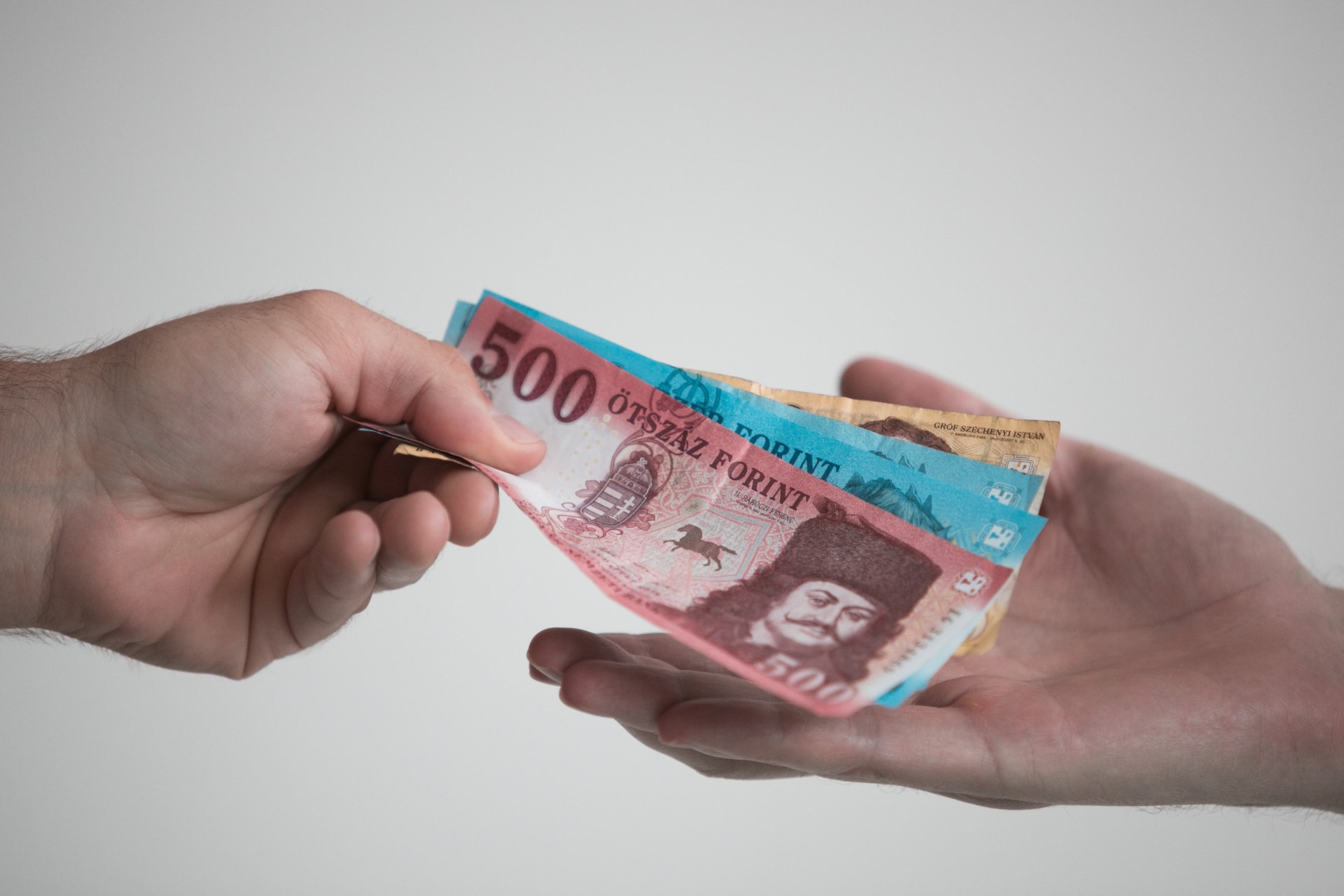 Huszonhárom alkalommal kért és fogadott el hálapénzt egy celldömölki orvos