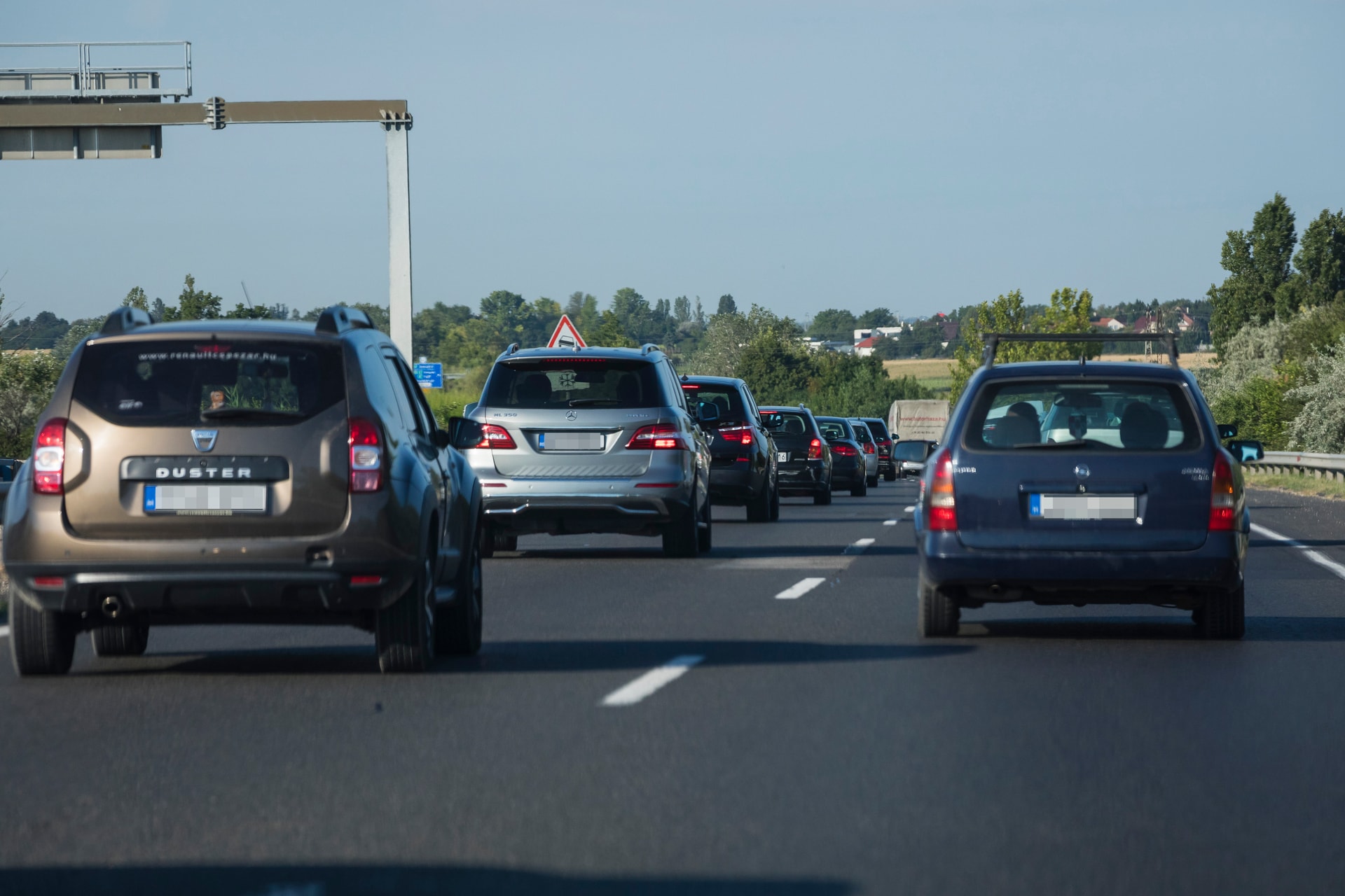 Négy autó ütközött az M7-esen, három személygépkocsi a 7-es főúton