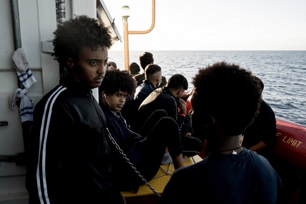 Halott migránsok tucatjait találták meg Tunézia partjainál