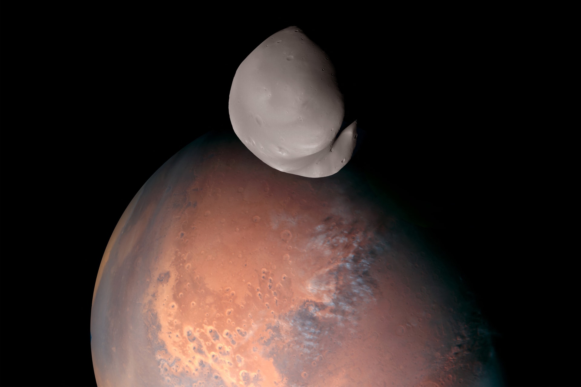 Csaknem száz kilométer választotta el a Mars holdjától az Emirátusok űrszondáját, fontos adatokat rögzített
