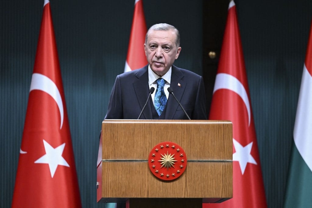 Folytatni tudja kampányát Erdogan