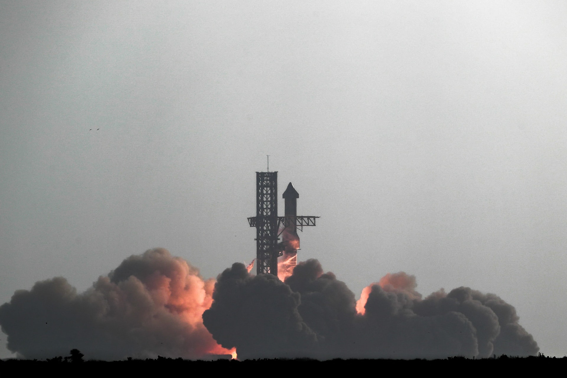 Egy autó is áldozatául esett a SpaceX rakétájának