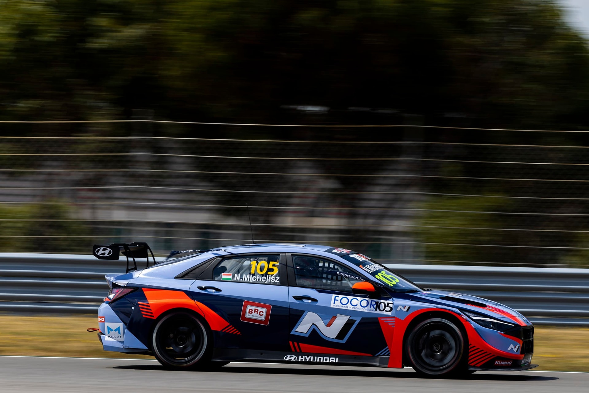 Michelisz rajt-cél győzelemmel kezdett
