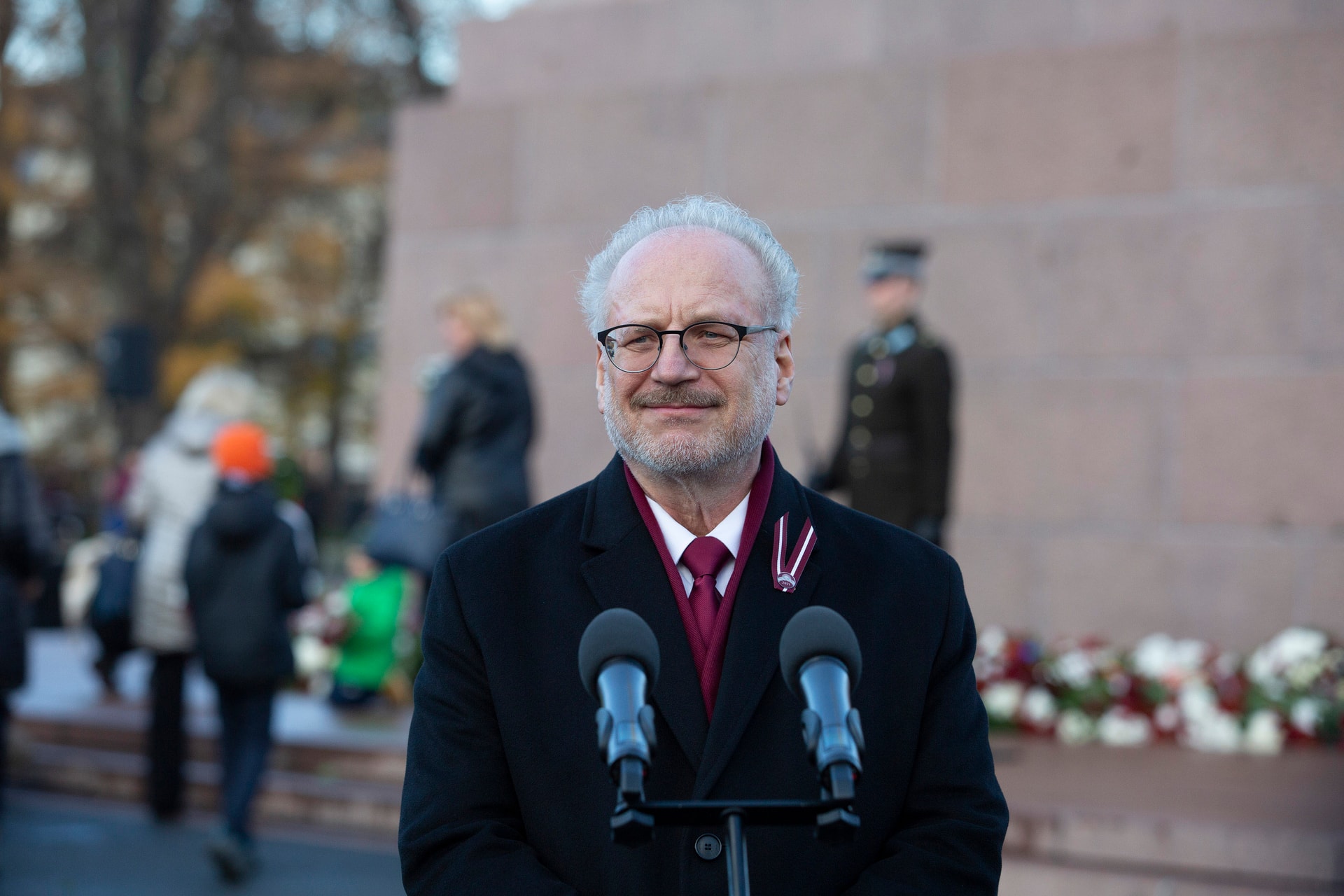 Riga szerint a NATO úgy véli, Putyin nukleáris fenyegetései nincsenek hatással a háborúra