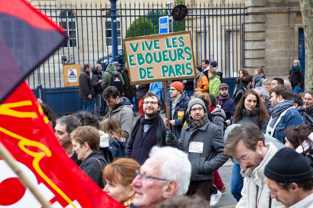 A francia kormány elleni 17. bizalmatlansági indítvány is elbukott
