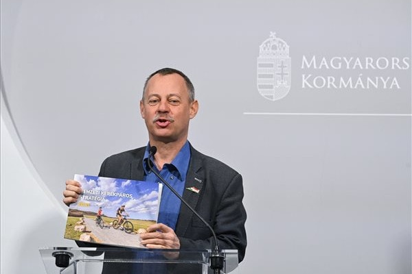 Révész Máriusz: Elkészült a Nemzeti Kerékpáros Stratégia