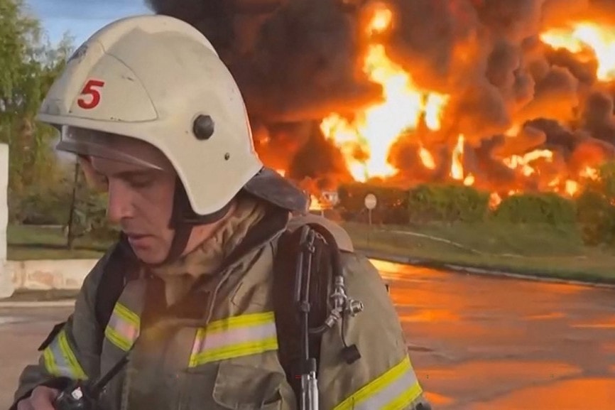 Eltűnt egy tűzoltó a Naszály-hegy lábánál