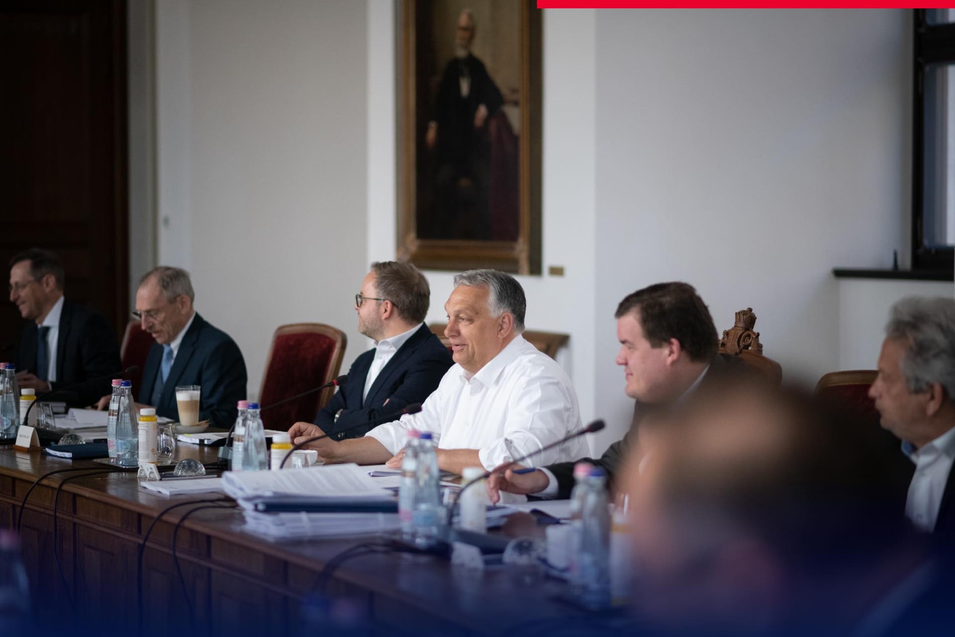 Orbán Viktor: Háborús időkben is megvédjük a családokat, a munkahelyeket, a rezsicsökkentést, a nyugdíjakat!