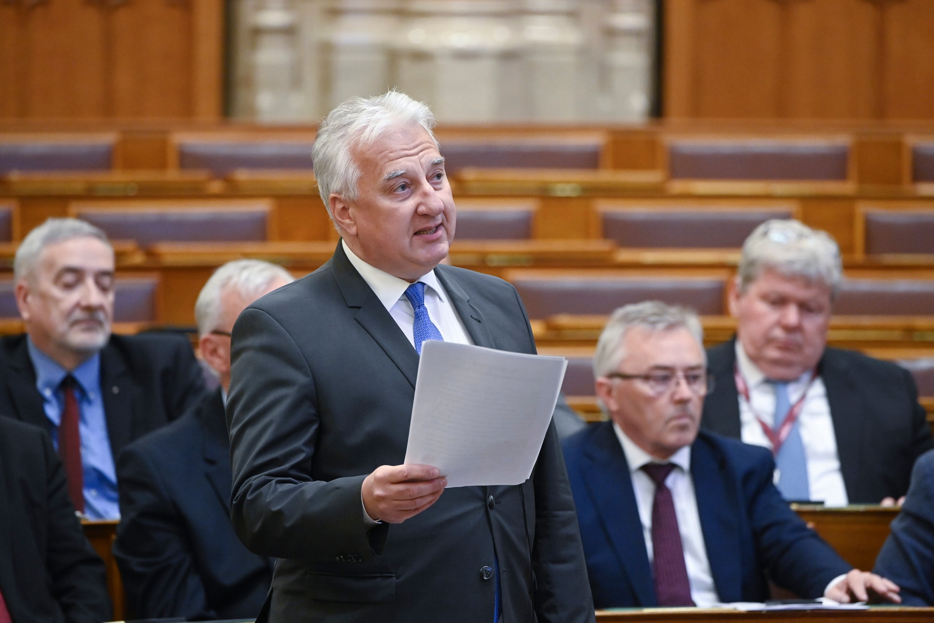 Fidesz: A brüsszeli politika nem hagy teret a béke hangjának