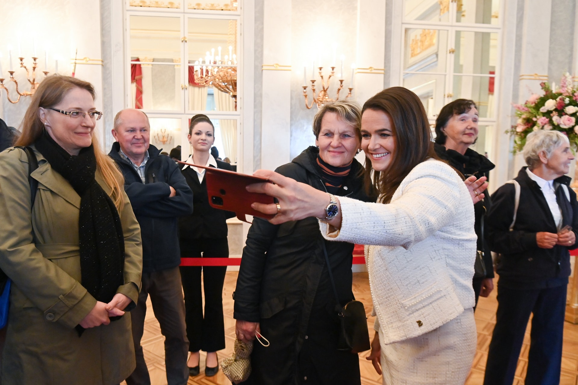 Vasárnap is megnyitotta kapuit a Sándor-palota