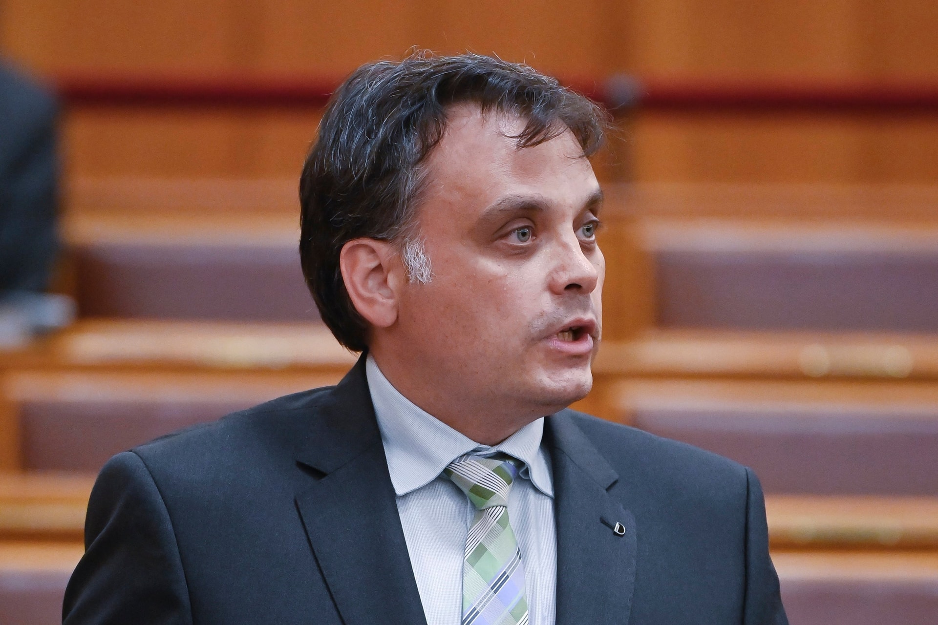 A baloldalt nem a hazafias érdek vezérli