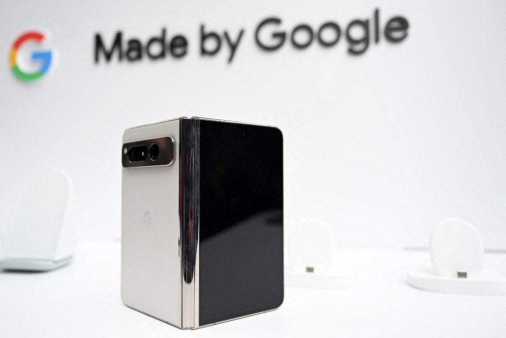 Komoly kihívót kapott a Samsung hajlítható telefonja