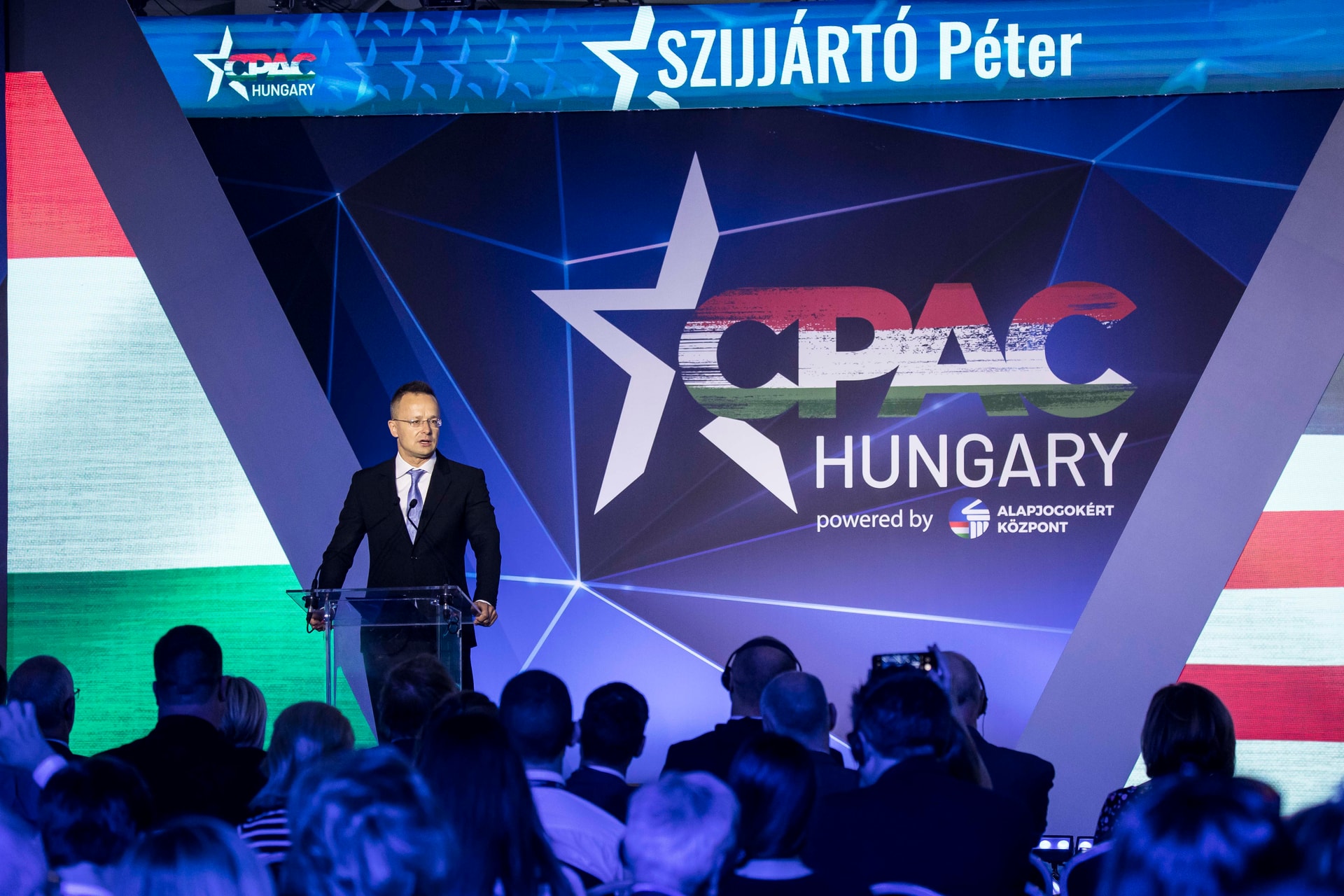 Szijjártó Péter: Készen állunk a harcra a progresszív külpolitikával szemben + VIDEÓ