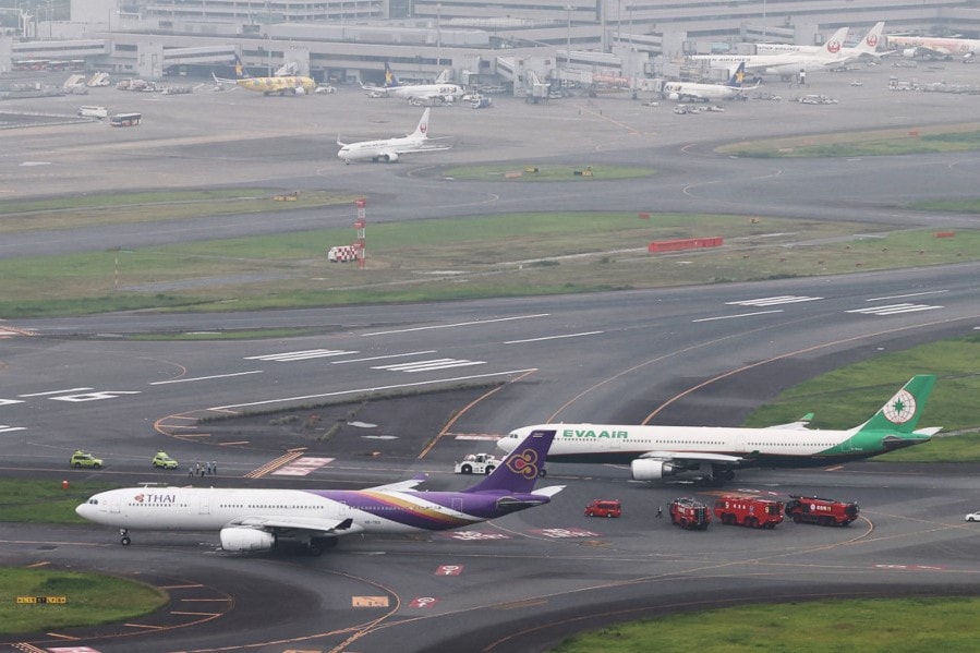 Összeütközött két utasszállító a tokiói Haneda repülőtéren