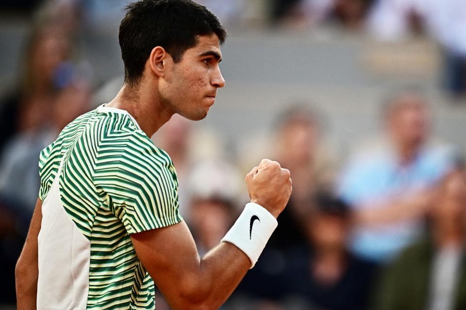Wimbledon: Alcaraz és Rune is négy szettben nyert
