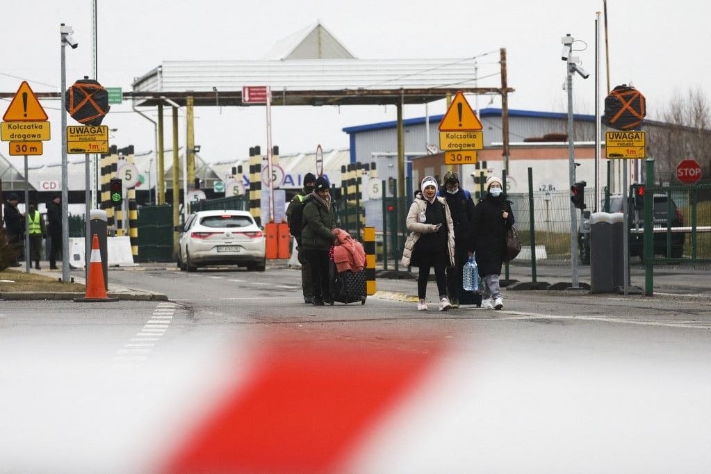Hétfőtől  sorompó várja a határátlépőket Ausztria felől