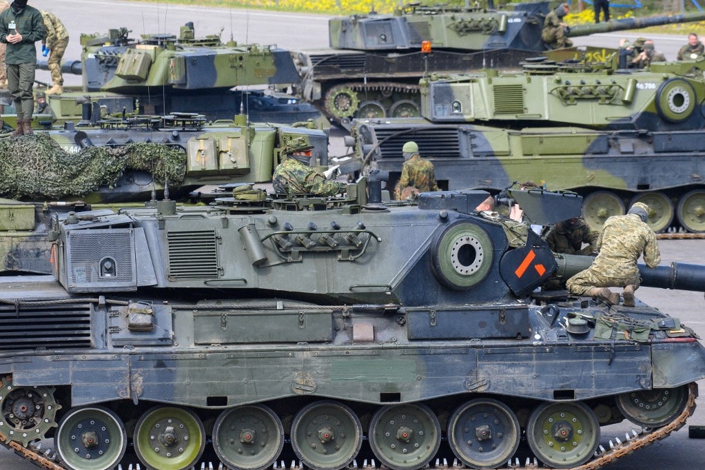 Leopard harckocsik exportálását kezdeményezte a svájci RUAG fegyvergyártó Németországon keresztül