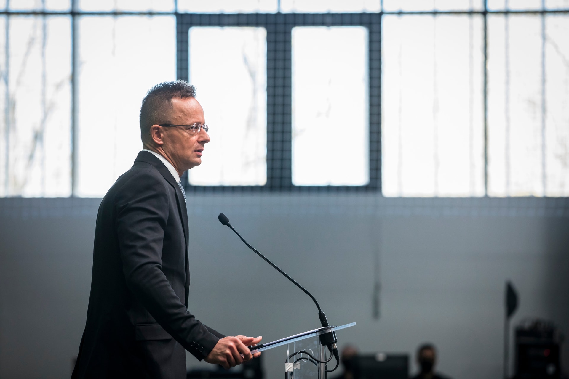Szijjártó Péter: Nem jó ötlet minden pénzt Ukrajnának adni + VIDEÓ