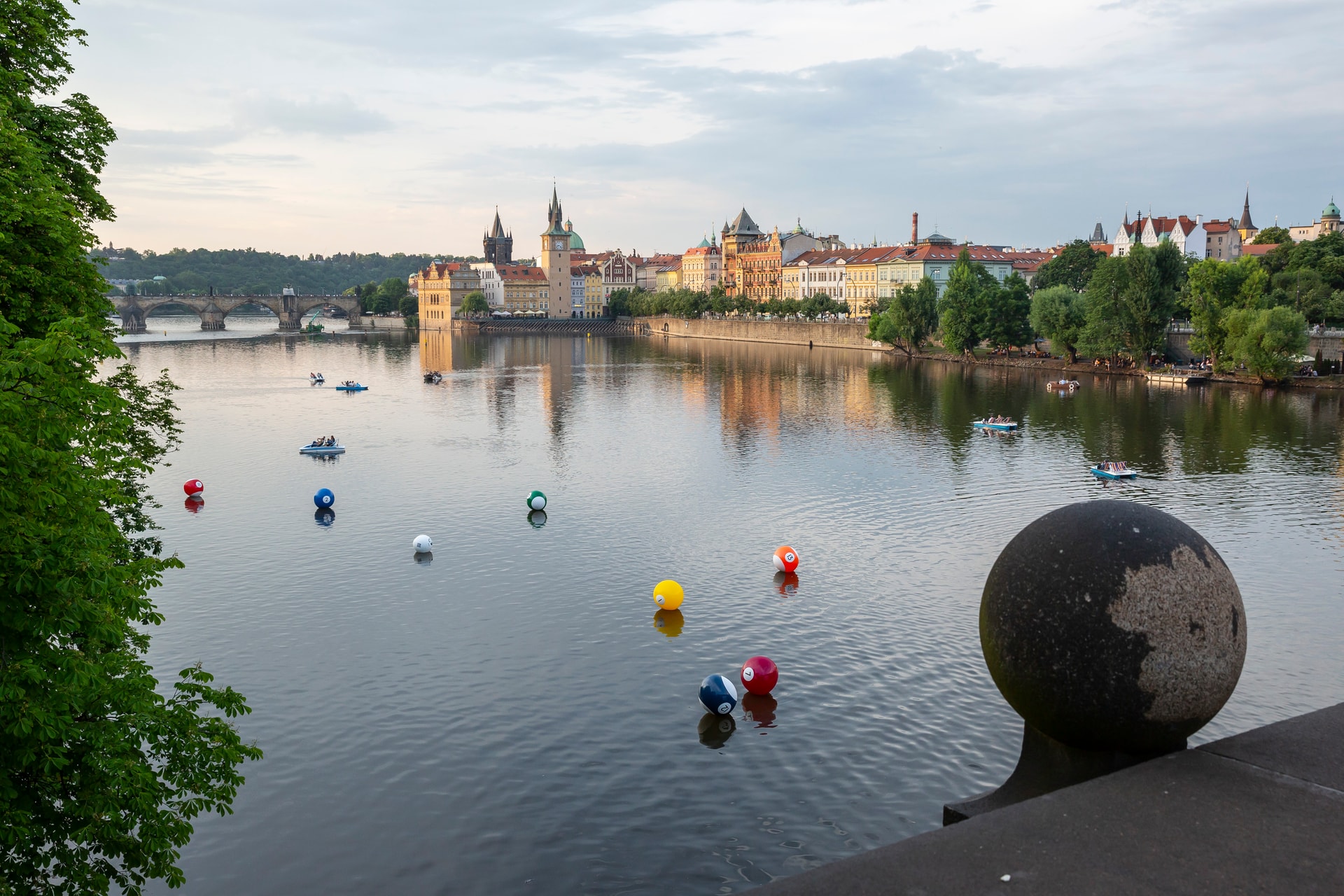 Biliárd a Moldván – a River-pool Prágában