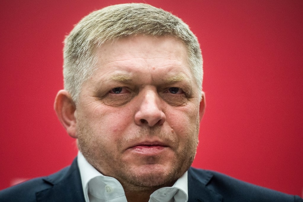 Fontos döntést hozott Robert Fico, magyar példát követ