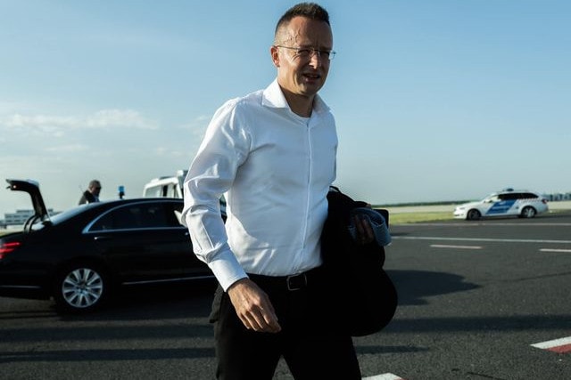 Szijjártó Péter: Brutális gazdasági öngyilkosság lenne az Európa és Kína közötti kapcsolatok elvágása + VIDEÓK