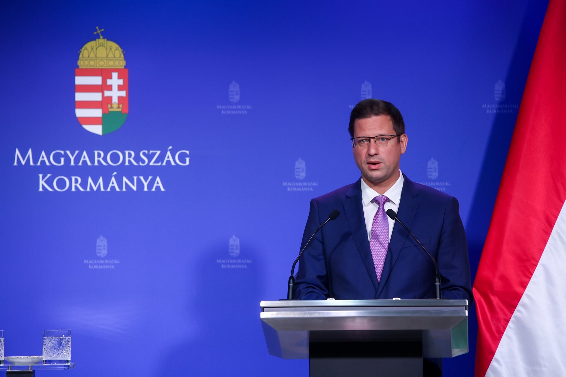 Gulyás Gergely: Nemzeti érdek a béke