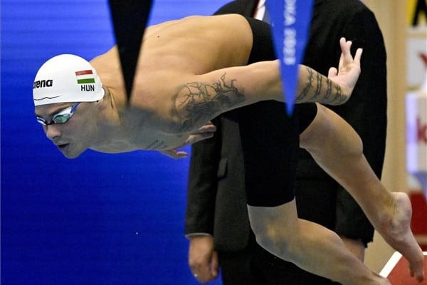 Holló nyolcadik 400 méter vegyesen, megdőlt az utolsó Phelps-rekord