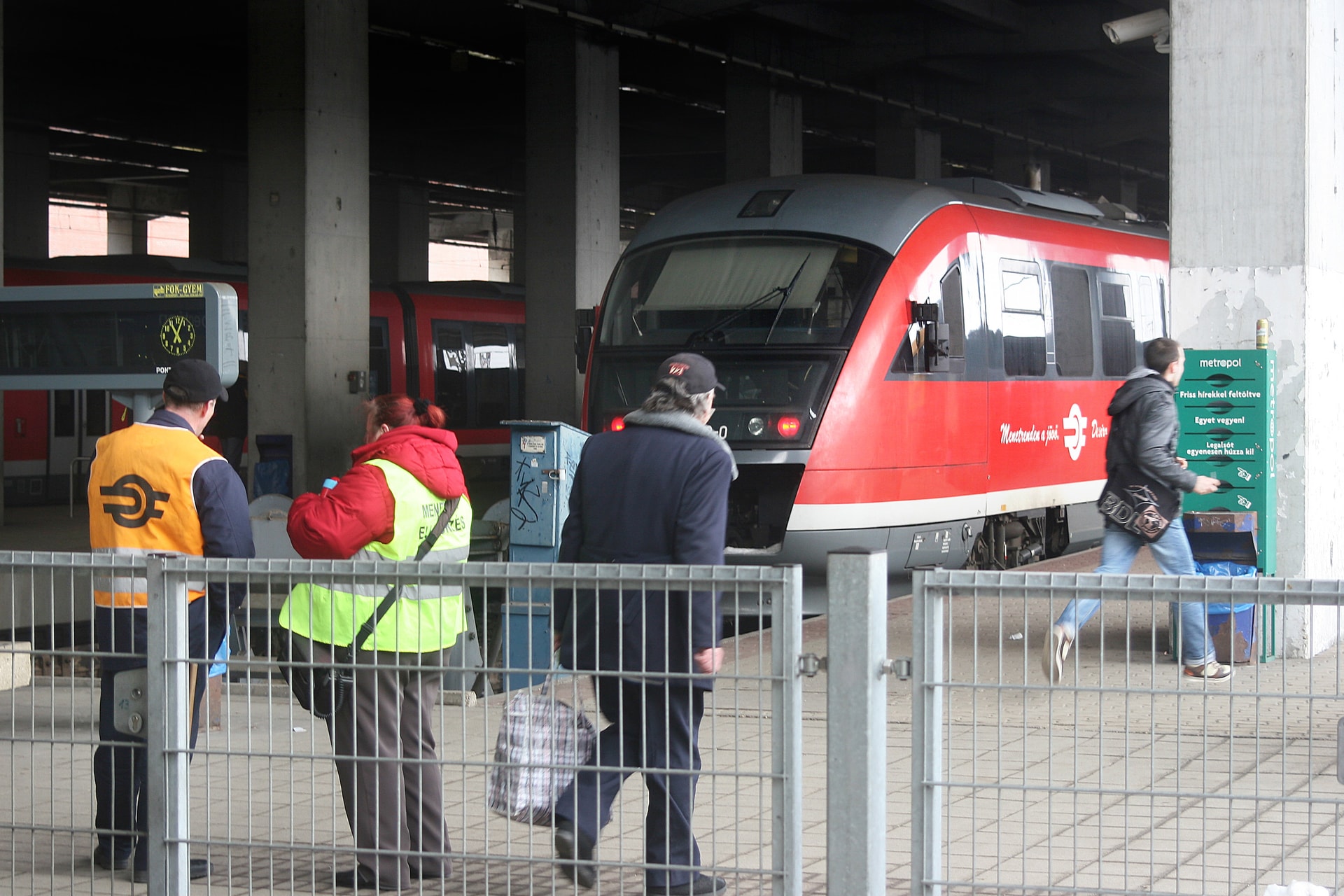 Hathavi fegyverpénzt kapnak a MÁV-csoport biztonsági dolgozói