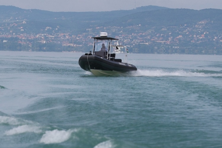Sorra szedi áldozatait a Balaton: Most egy 21 éves fiú és egy 80 éves asszony is vízbe fulladt