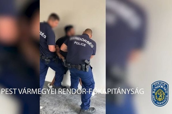 HÉV-megállóban nyúlt magához a perverz + VIDEÓ
