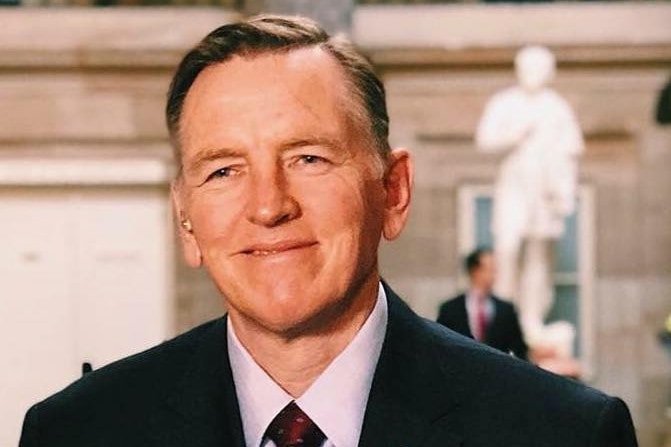 Amerikai republikánus politikus: Az USA a vízummentességi programját fegyverként használta Magyarország ellen