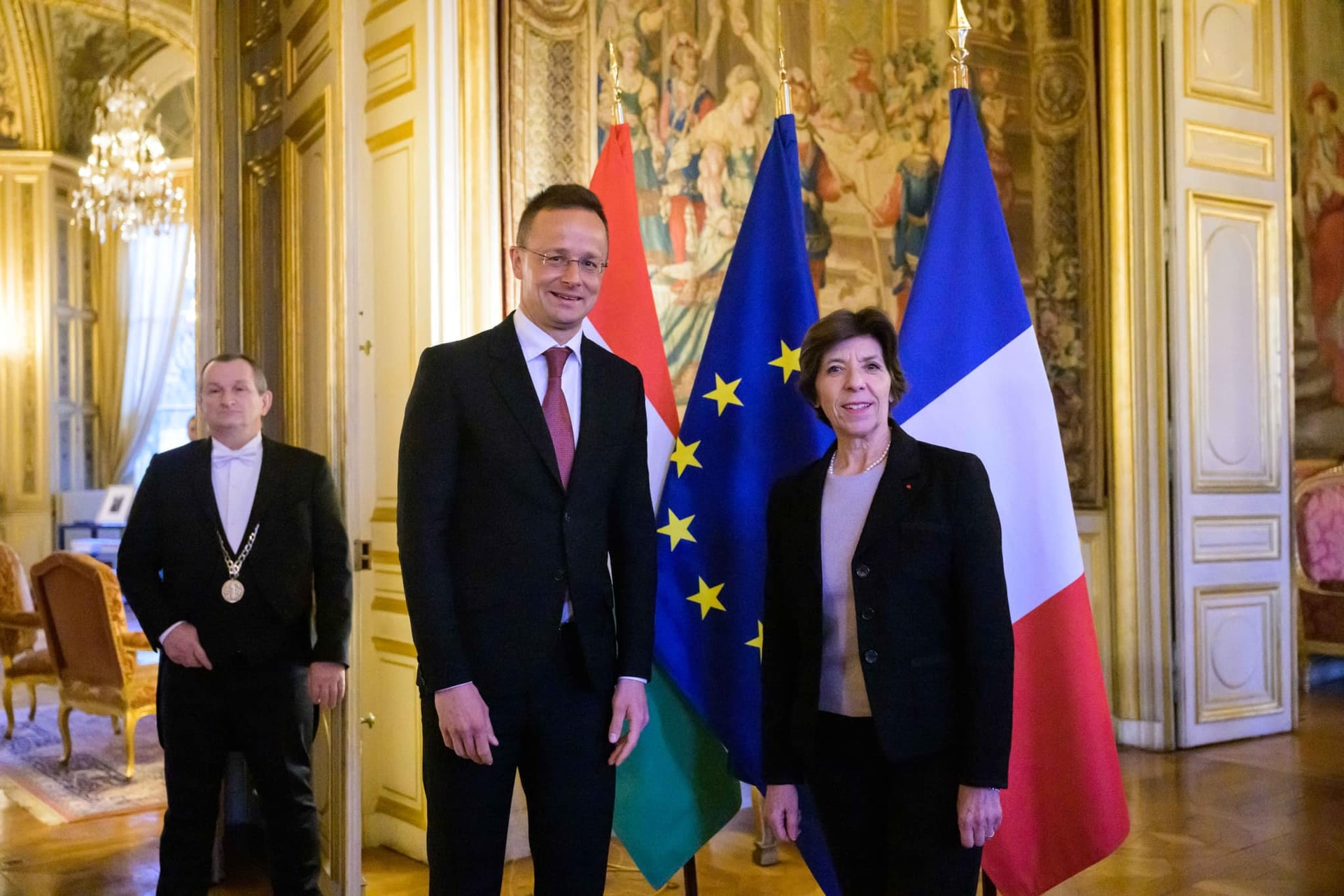 Szijjártó: Továbbra is kritikus a helyzet a Száhel-övezet kulcsországában
