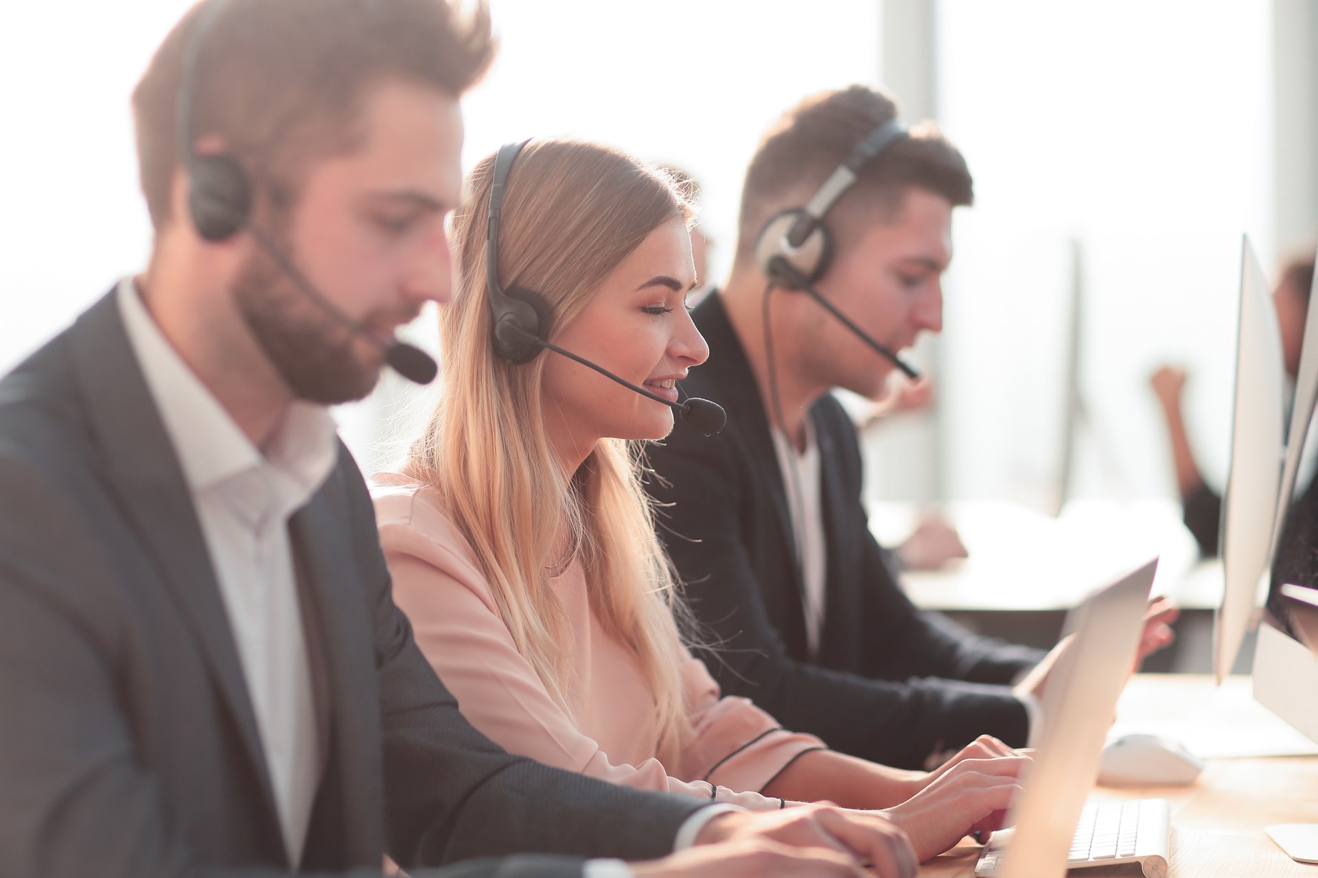 Csalással foglalkozott az ungvári call-center