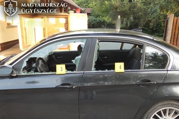 Előkerült a baseballütő, a pajszer, a gáz riasztópisztoly és a balta