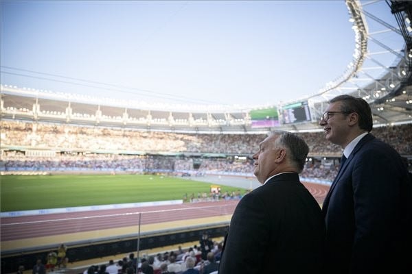 Vučić ebben is Orbán példáját követi
