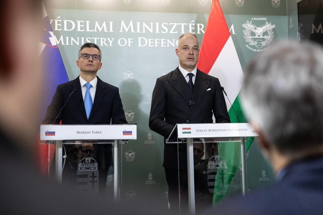 Szalay-Bobrovniczky Kristóf: A Magyar Honvédség helikopterei is segítenek Szlovéniában