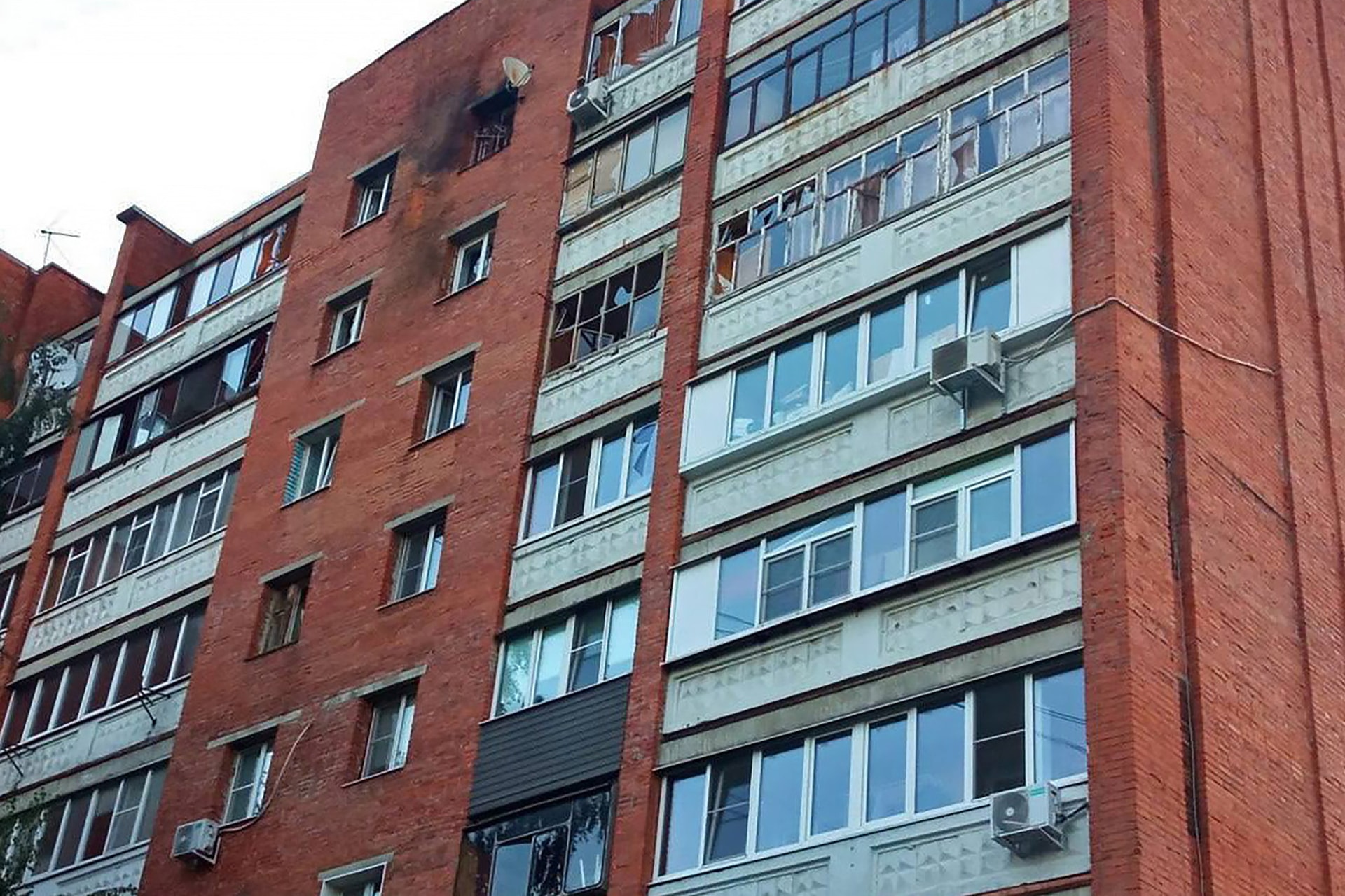 Ukrán drón csapódott be az egyik legnagyobb orosz atomerőmű közelében