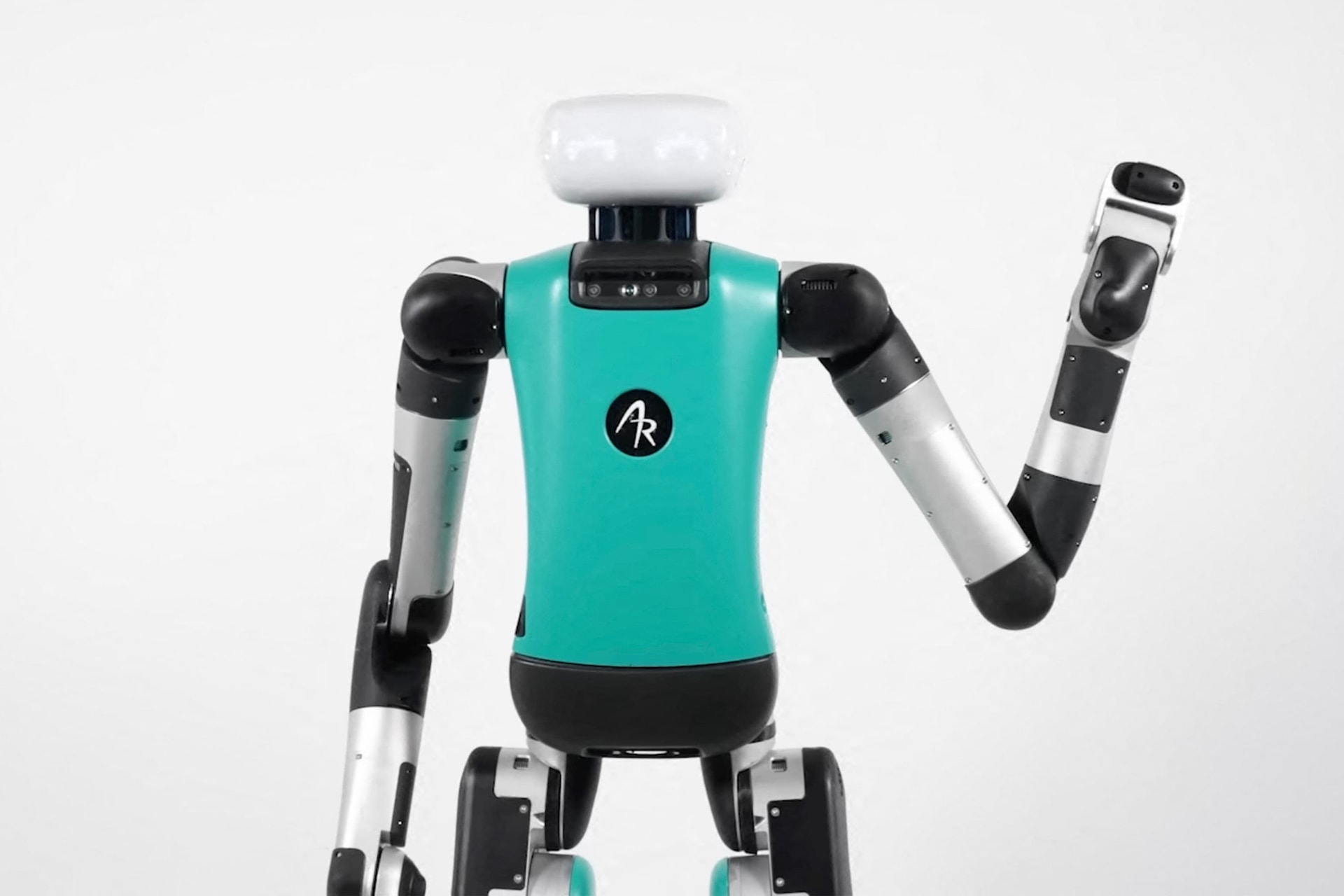 Ezres nagyságrendben szabadulhatnak a világra az emberszerű robotok + VIDEÓ