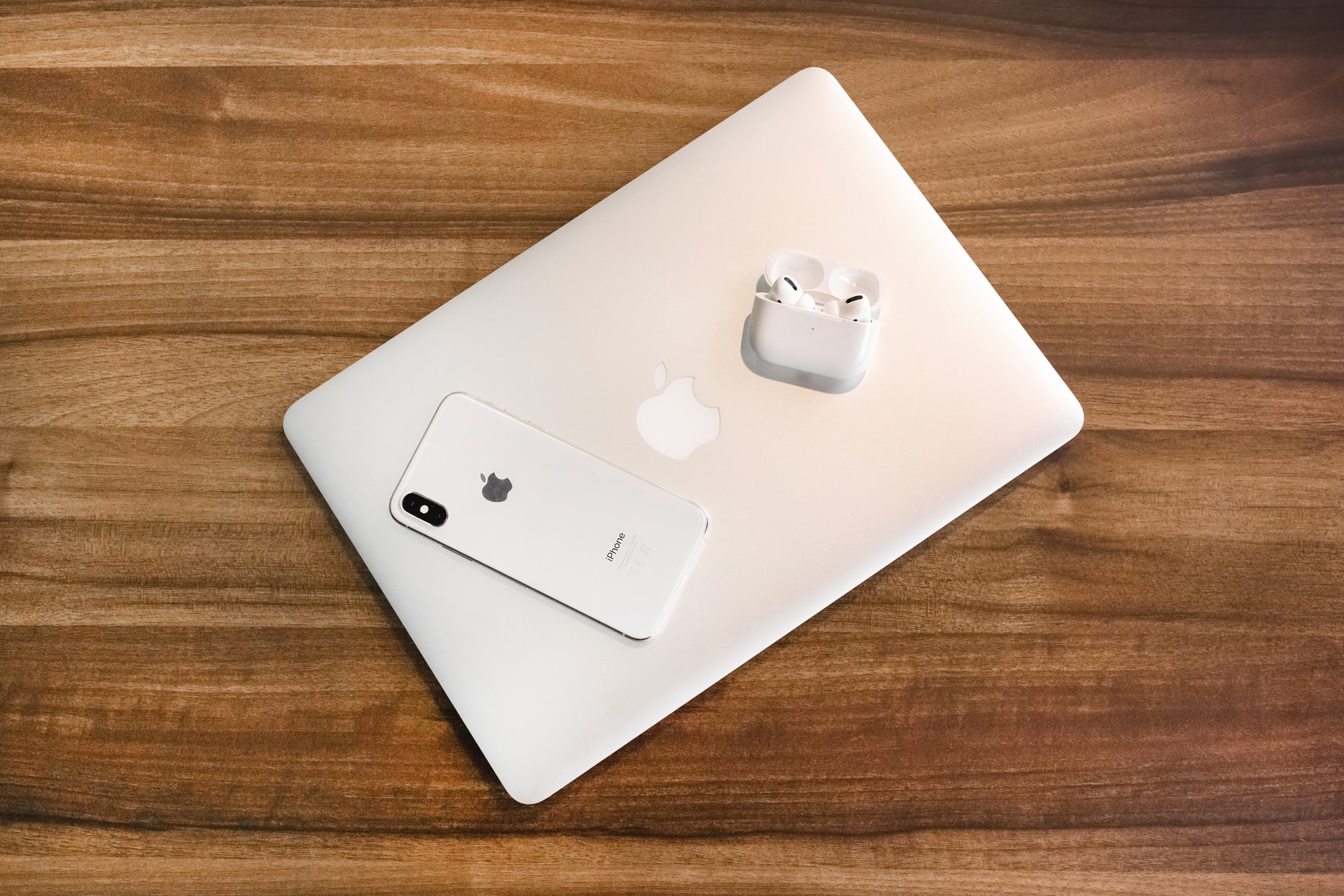 Az Apple új fülhallgatója is megújult tegnap
