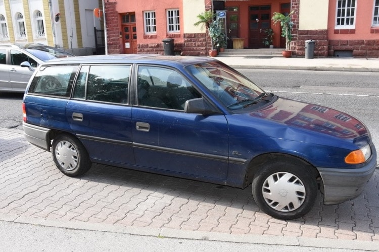 Rendszámot cserélt, a rendőrök elfogták