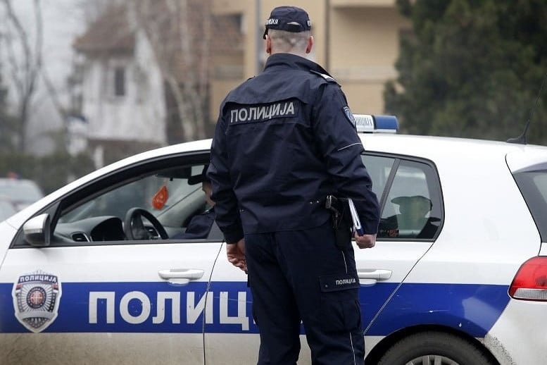 Fegyvereket foglalt le migránsoktól a szerbiai rendőrség
