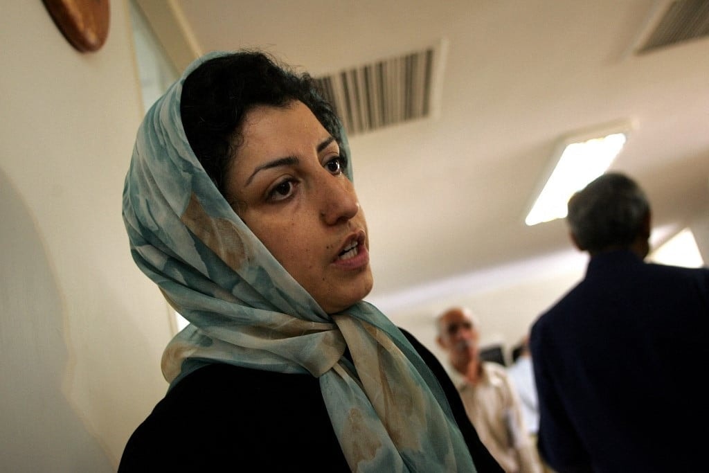 Iránban további börtönbüntetésre ítélték Nargesz Mohammadi béke Nobel-díjas aktivistát