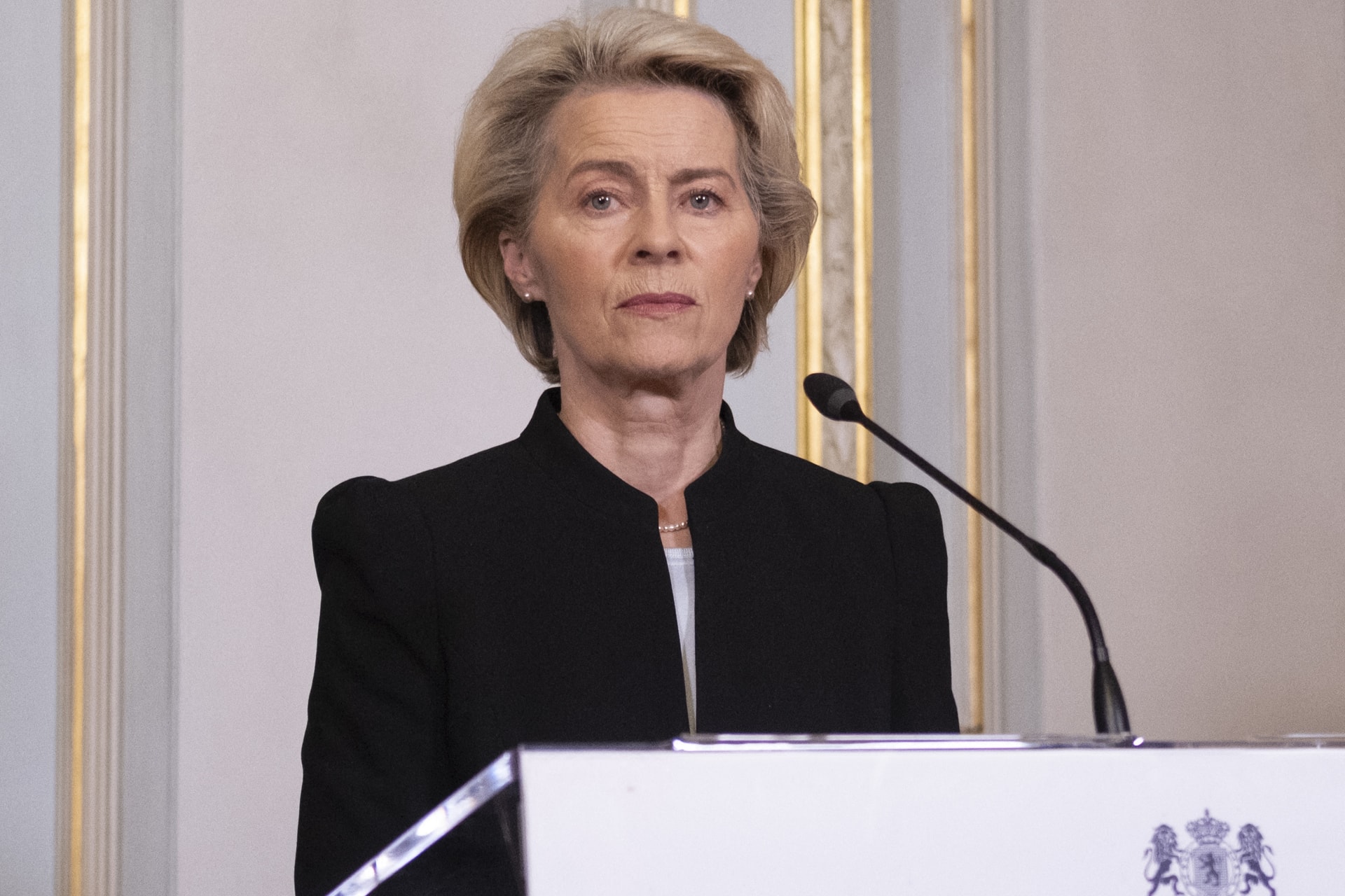 Ursula von der Leyen székébe kerülhet, ha Brüsszel pénzt ad a magyaroknak