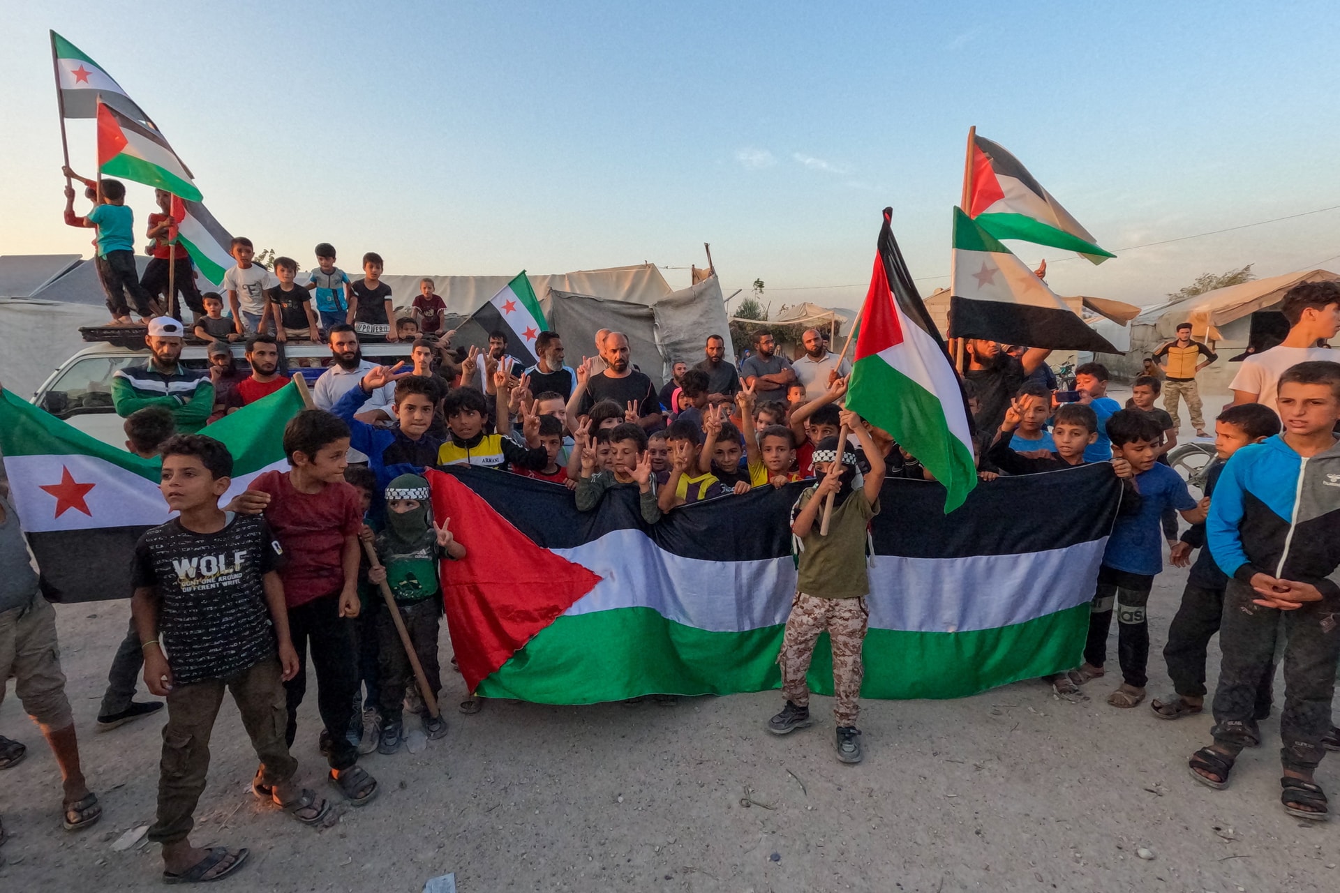 A tömeggyilkos arab terroristák már Európában vannak