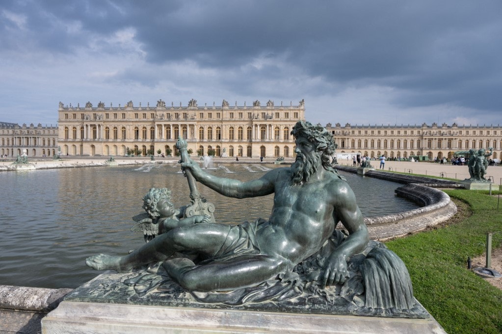 A versailles-i kastélyt is kiürítették terrorfenyegetés miatt