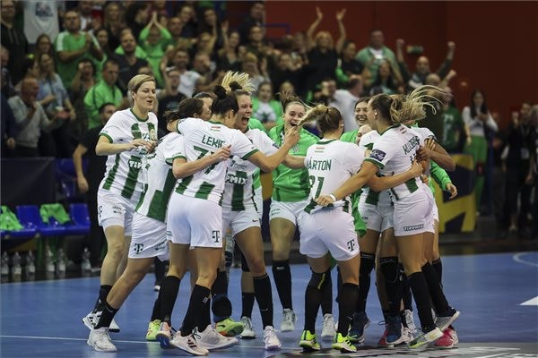 Női kézilabda BL: az Ikast hibátlan mérlegét megtörve először győzött a Ferencváros